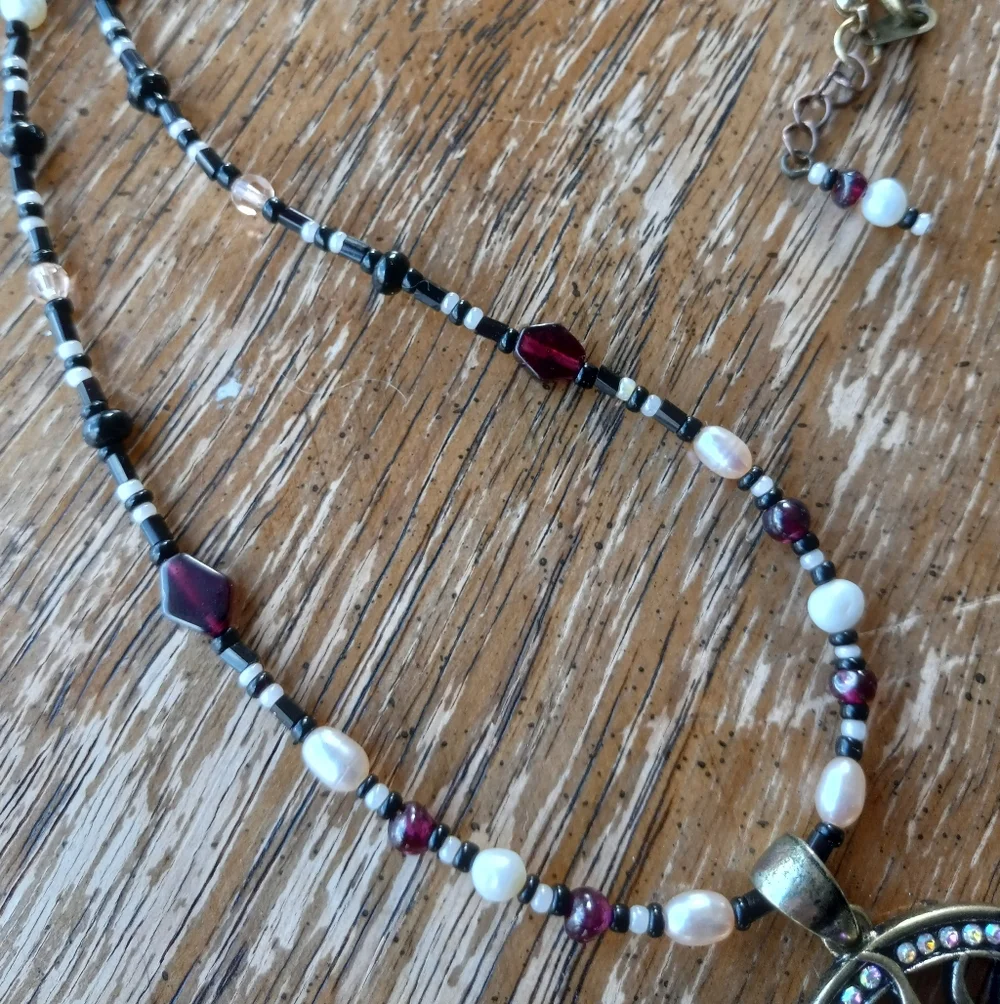Handmade Crystal Beaded Necklace!!! - Picture 9 of 9